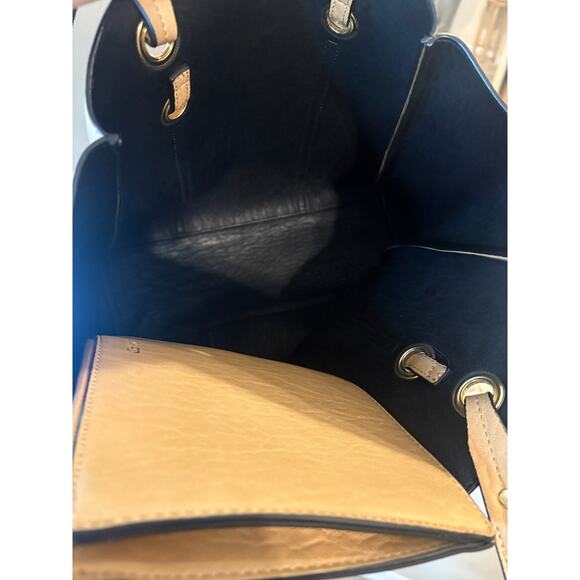 Calvin Klein Large TOTE Cashew Tan Shoulder Bag with Pochette - Picture 7 of 8